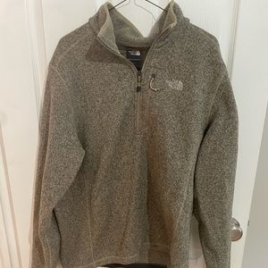 North Face Men’s Large Quarter zip up